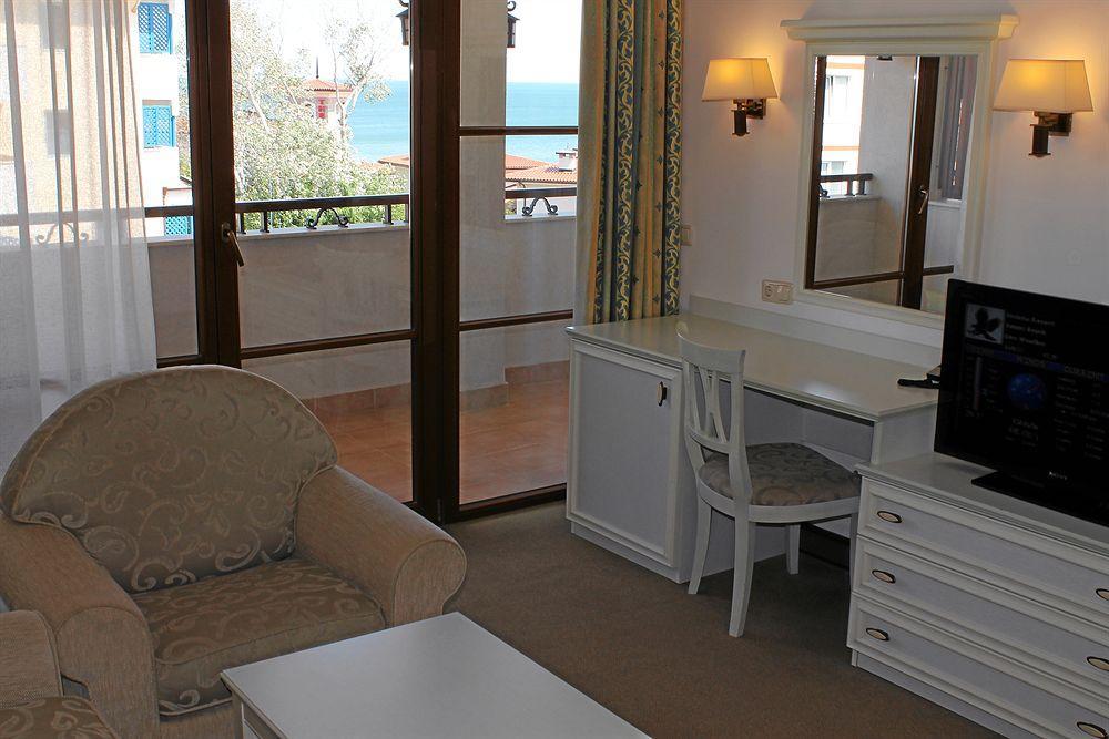 Helena Vip Villas And Suites Sunny Beach Exterior foto